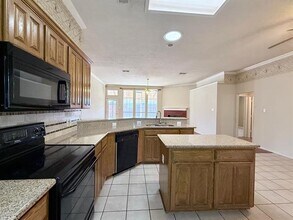 8166 Berkshire Dr in Fort Worth, TX - Building Photo - Building Photo