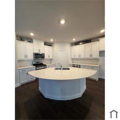 6033 Dandelion Dr in Aubrey, TX - Building Photo - Building Photo