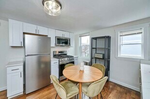 241 E St, Unit 3 in Boston, MA - Building Photo