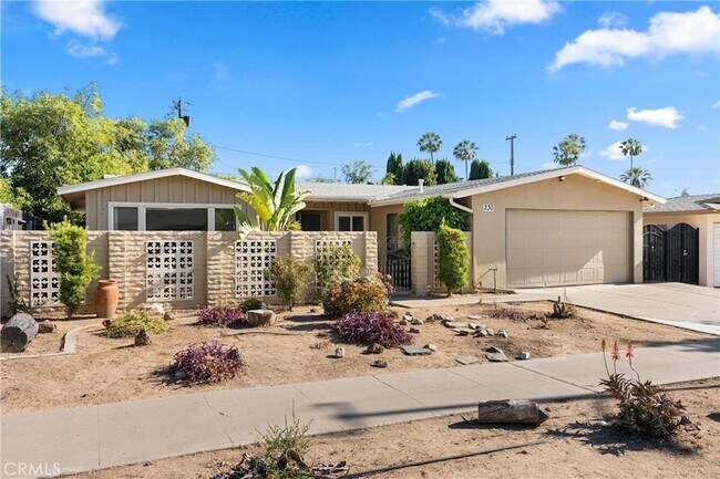230 E Hoover Ave in Orange, CA - Building Photo - Building Photo
