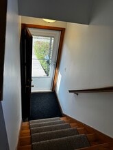 430 Wiklund Ave, Unit Second Floor Unit in Stratford, CT - Foto de edificio - Building Photo