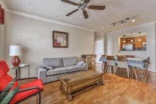 1711 Old Spanish Trl, Unit 419 in Houston, TX - Building Photo