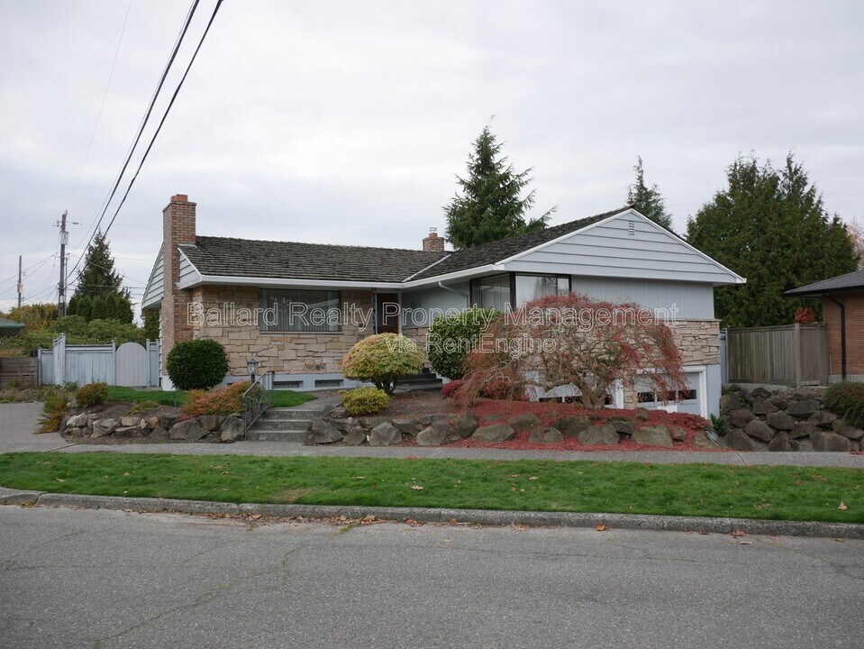 8615 23rd Ave NW in Seattle, WA - Building Photo