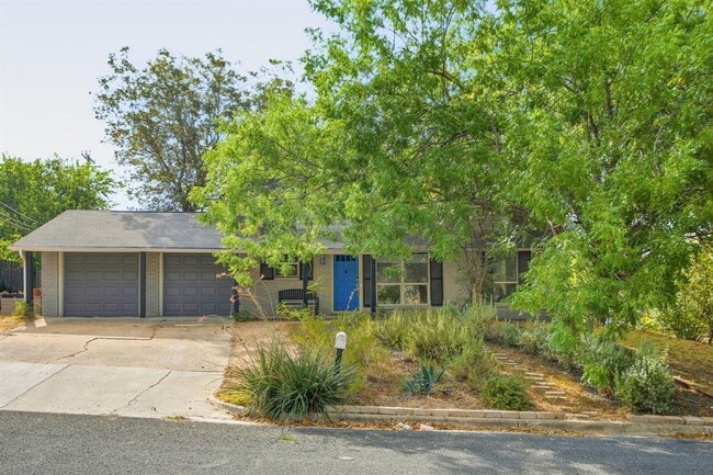 6901 Bryn Mawr Dr in Austin, TX - Building Photo - Building Photo