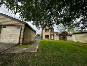 8437 Forest Ridge Dr in San Antonio, TX - Building Photo - Building Photo
