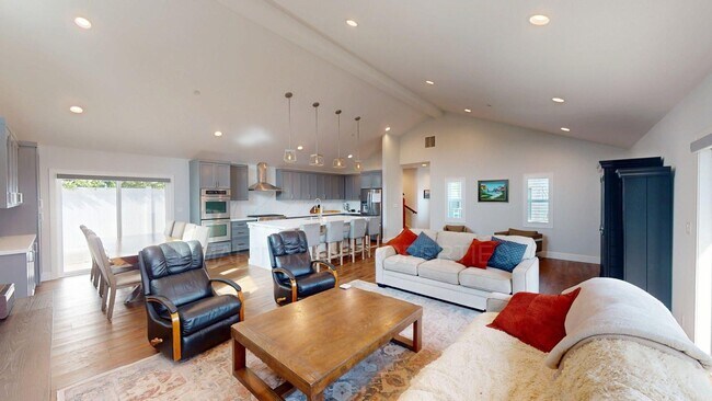 property at 1646 Santa Ana Ave