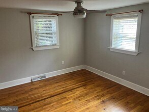 118 W Lehman Ave in Hatboro, PA - Building Photo - Building Photo