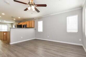9526 Grandview Spring Ave in Las Vegas, NV - Building Photo - Building Photo