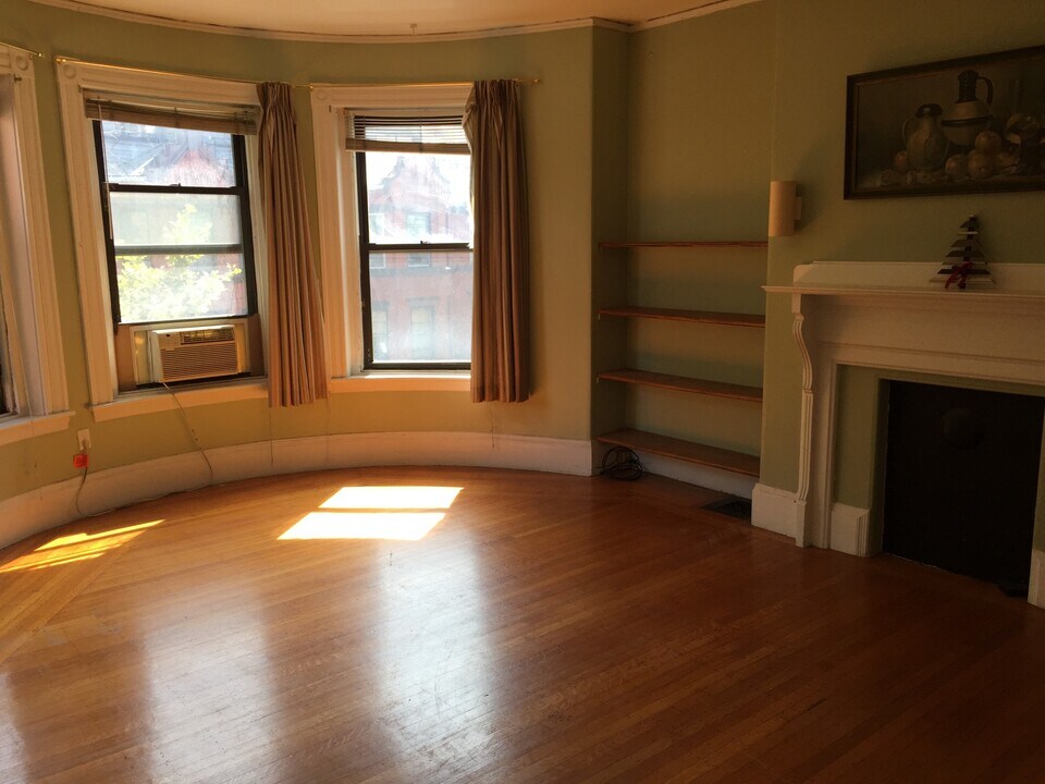 429 Marlborough St, Unit 3B in Boston, MA - Building Photo
