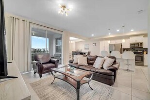 4721 Clock Tower Dr in Kissimmee, FL - Building Photo