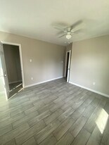 7721 S Coronet Ct, Unit B