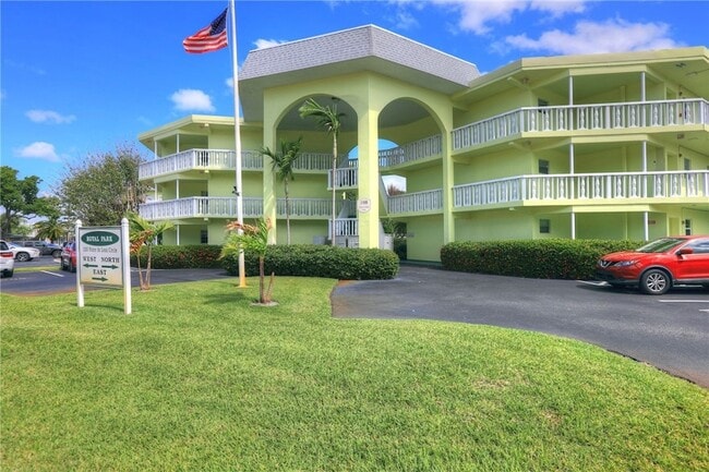 property at 1100 Ponce De Leon Cir