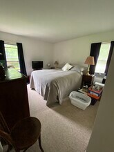 200 Ash St, Unit A in Crystal Lake, IL - Building Photo - Building Photo