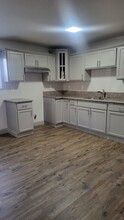 3236 W 59th St in Los Angeles, CA - Building Photo - Building Photo