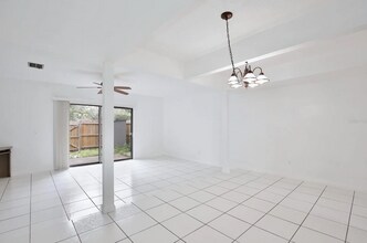 713 St Matthew Cir in Altamonte Springs, FL - Building Photo - Building Photo