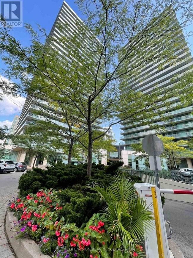 property at 5508-5508 Yonge St