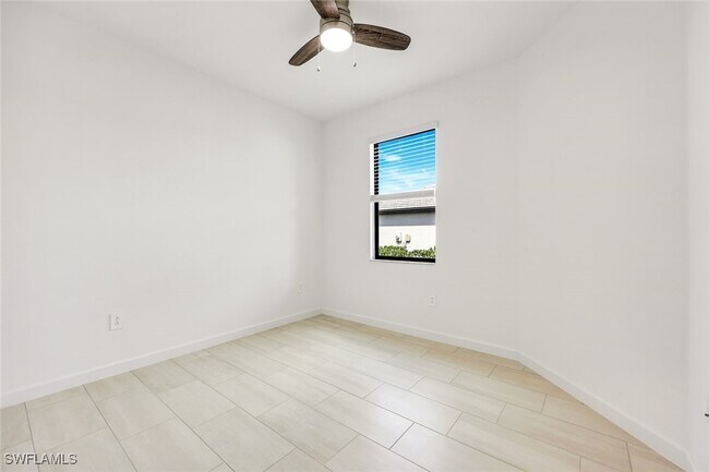 property at 14008 Hunter Oak Dr