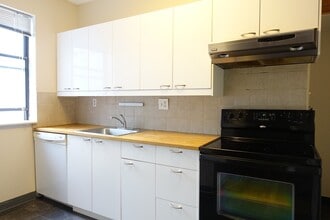 317 Summit Ave, Unit 7 in Boston, MA - Building Photo - Building Photo