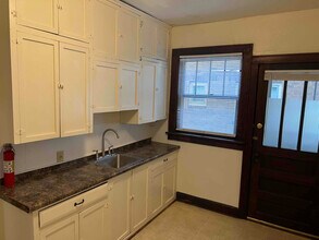 511 N Adams St-Unit -2 in Junction City, KS - Building Photo - Building Photo