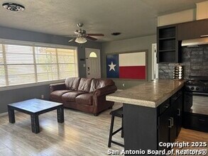 3058 Westview Dr in Canyon Lake, TX - Building Photo - Building Photo