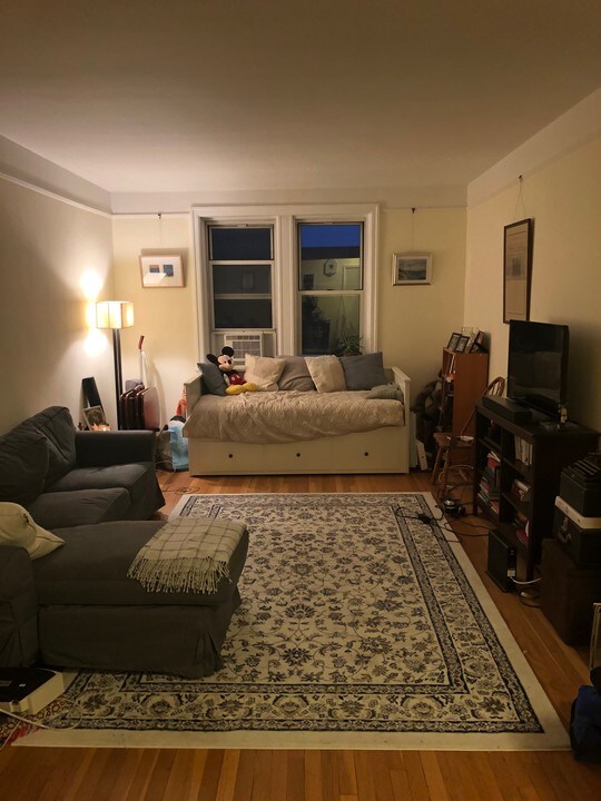 25-31 30th Rd in Queens, NY - Building Photo