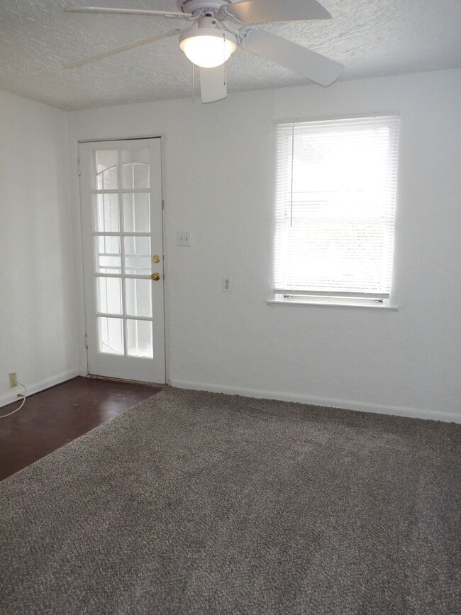 224 W E St in Tehachapi, CA - Building Photo - Building Photo