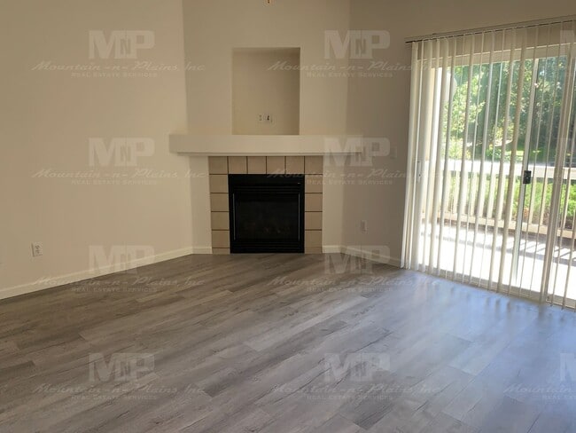 5225 White Willow Dr in Fort Collins, CO - Building Photo - Building Photo