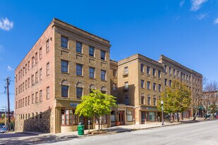 Astor Court Apartments in Baltimore, MD - Building Photo