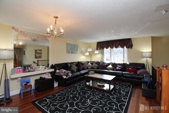 9 Halstead Pl in Princeton, NJ - Building Photo - Building Photo