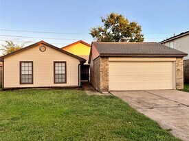 3111 Timber View Dr in Sugar Land, TX - Building Photo