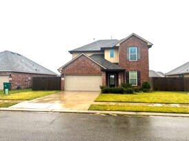 524 Cautillion Dr in Youngsville, LA - Building Photo