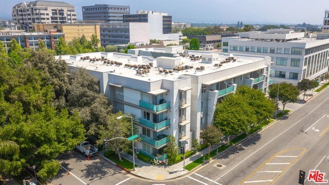 160 S Hudson Ave-Unit -102 in Pasadena, CA - Building Photo - Building Photo