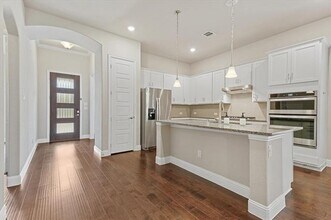 8015 Sunflower Ln in Dallas, TX - Building Photo - Building Photo