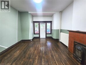 25 West Avenue S in Hamilton, ON - Building Photo - Building Photo