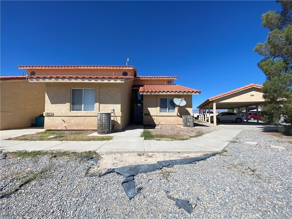 460 Comstock Ave in Pahrump, NV - Building Photo