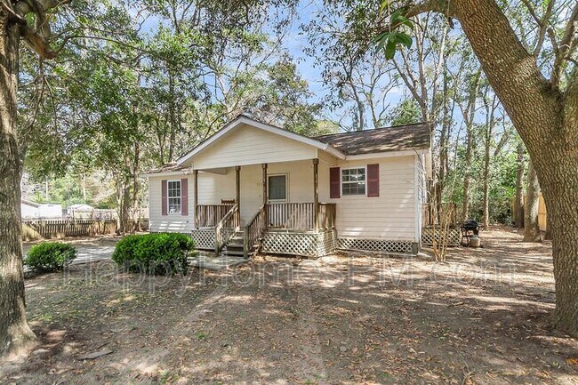 738 Spark St in Mount Pleasant, SC - Building Photo - Building Photo