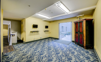 2721 4th Ave-Unit -514 in Seattle, WA - Building Photo - Building Photo
