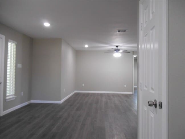 1547 Greenfield Rd in Hempstead, TX - Building Photo - Building Photo