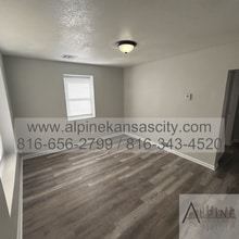 424 N Prairie St in Liberty, MO - Building Photo - Building Photo