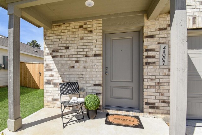 21007 Santopadre St in New Caney, TX - Building Photo - Building Photo