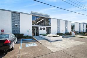 property at 2955 Ridgelake Dr