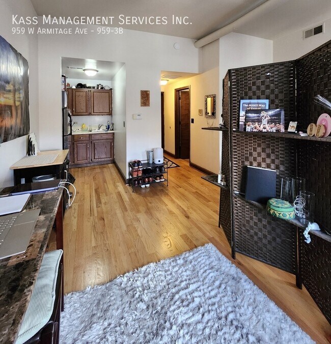 959 W Armitage Ave in Chicago, IL - Building Photo - Building Photo