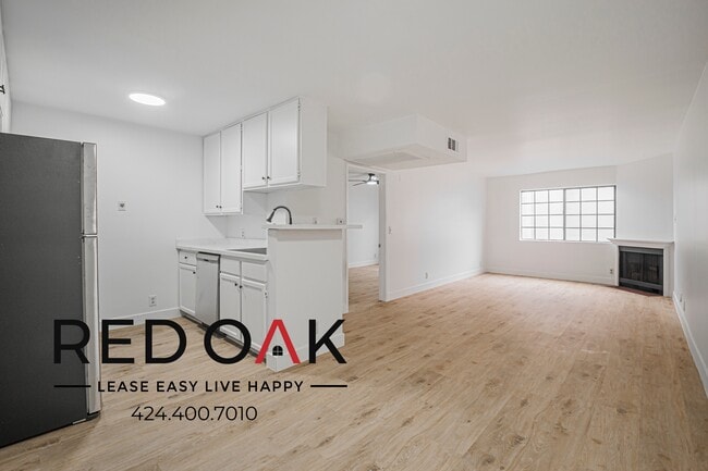 property at 4651 Cahuenga Blvd