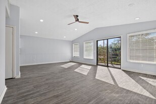 1712 E Mulberry Dr, Unit 1712 E Mulberry Drive in Tampa, FL - Building Photo