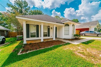 957 Wesley Ave in Mobile, AL - Building Photo - Building Photo