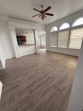 3806 Los Arroyos Dr in Corpus Christi, TX - Foto de edificio - Building Photo