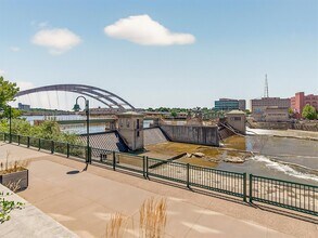102 Court St in Rochester, NY - Building Photo - Building Photo