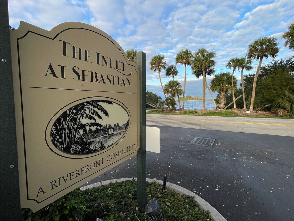 13530 Westport Dr in Sebastian, FL - Building Photo