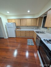 6105 Hana Rd in Edison, NJ - Building Photo - Building Photo