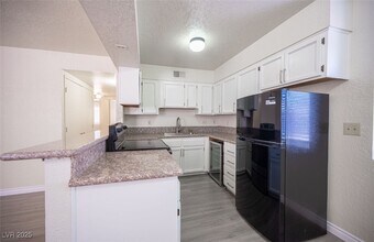 5336 Mancos Ct in Las Vegas, NV - Building Photo - Building Photo